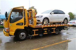 怀化附近拖车救援24小时服务热线